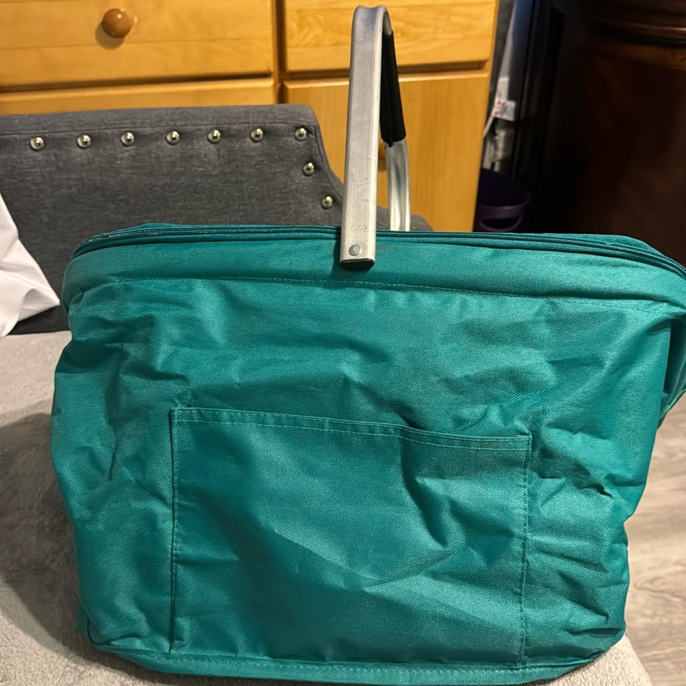 Picnic basket